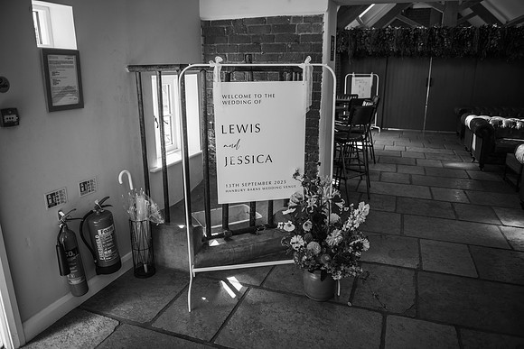 lewis-jessica-hanbury-petes-mono-128