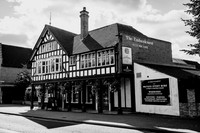 cassie-gareth-embankment-mono-6
