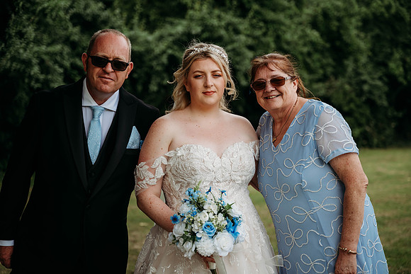 holly-ellis-386