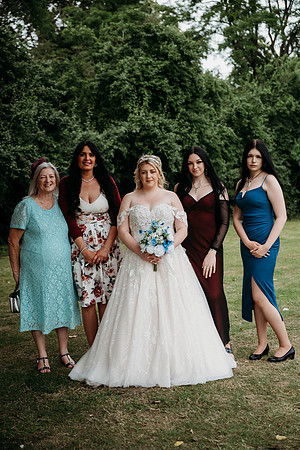 holly-ellis-397