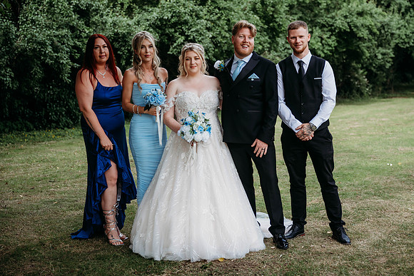 holly-ellis-424
