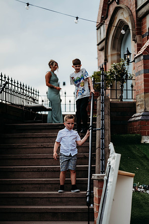 holly-ellis-714
