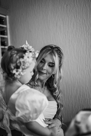 holly-ellis-mono-112