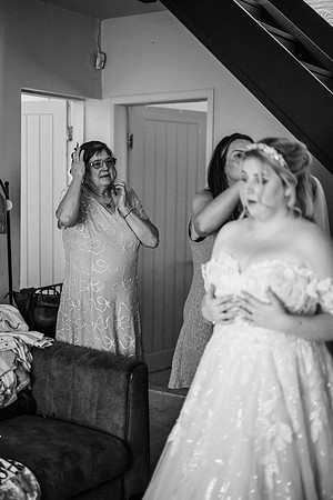 holly-ellis-mono-136