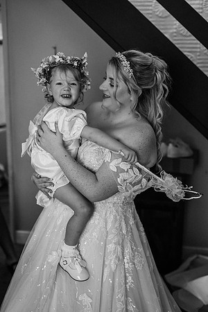 holly-ellis-mono-155