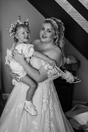 holly-ellis-mono-156
