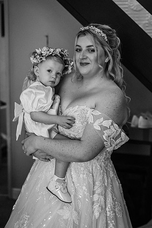 holly-ellis-mono-158