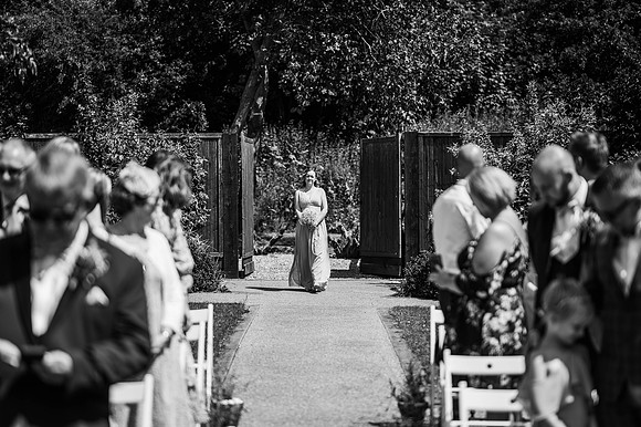 sarah-james-mono-341