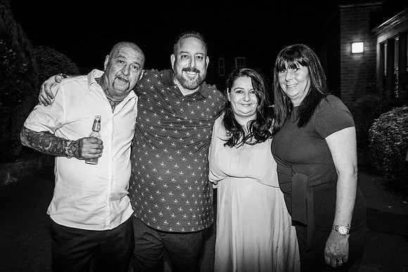 amelia-luke-mono-592