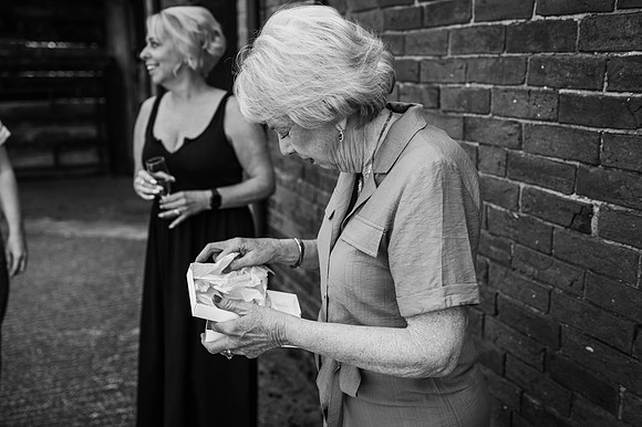 sarah-james-mono-113