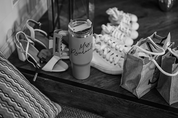 helena-alex-farmhouse-mono-12