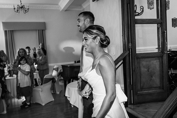 amelia-luke-mono-470