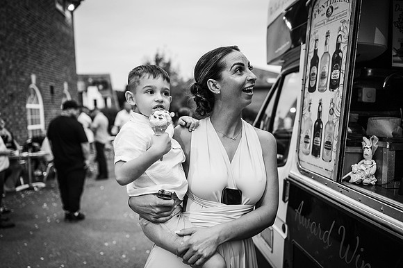 amelia-luke-mono-525