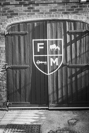 helena-alex-farmhouse-mono-4