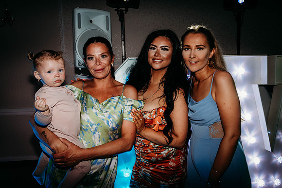 amelia-luke-594
