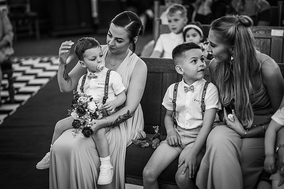 amelia-luke-mono-160