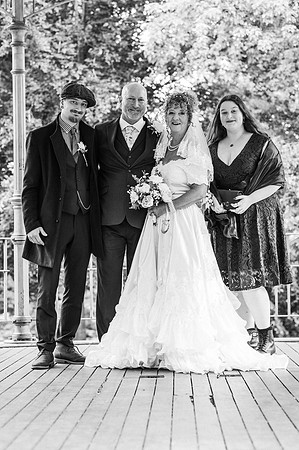 sarah-stuart-mono-113