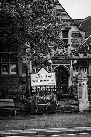 abrahart-newark-mono-4